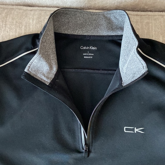 Calvin Klein black pullover in a size large. - Picture 3 of 4